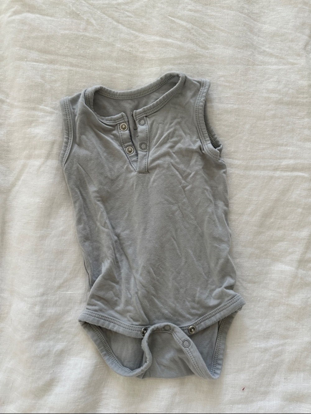 Kyte baby Sleeveless Baby Henley Onesie in Light Gray